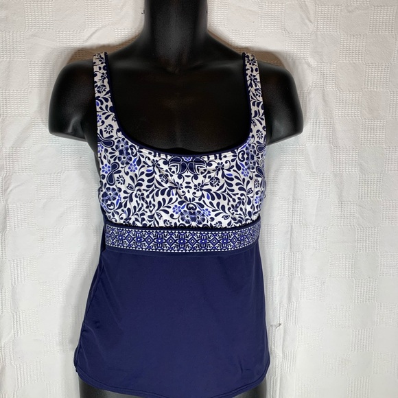 Lands' End Other - Lands end blue and white tankini top size 6